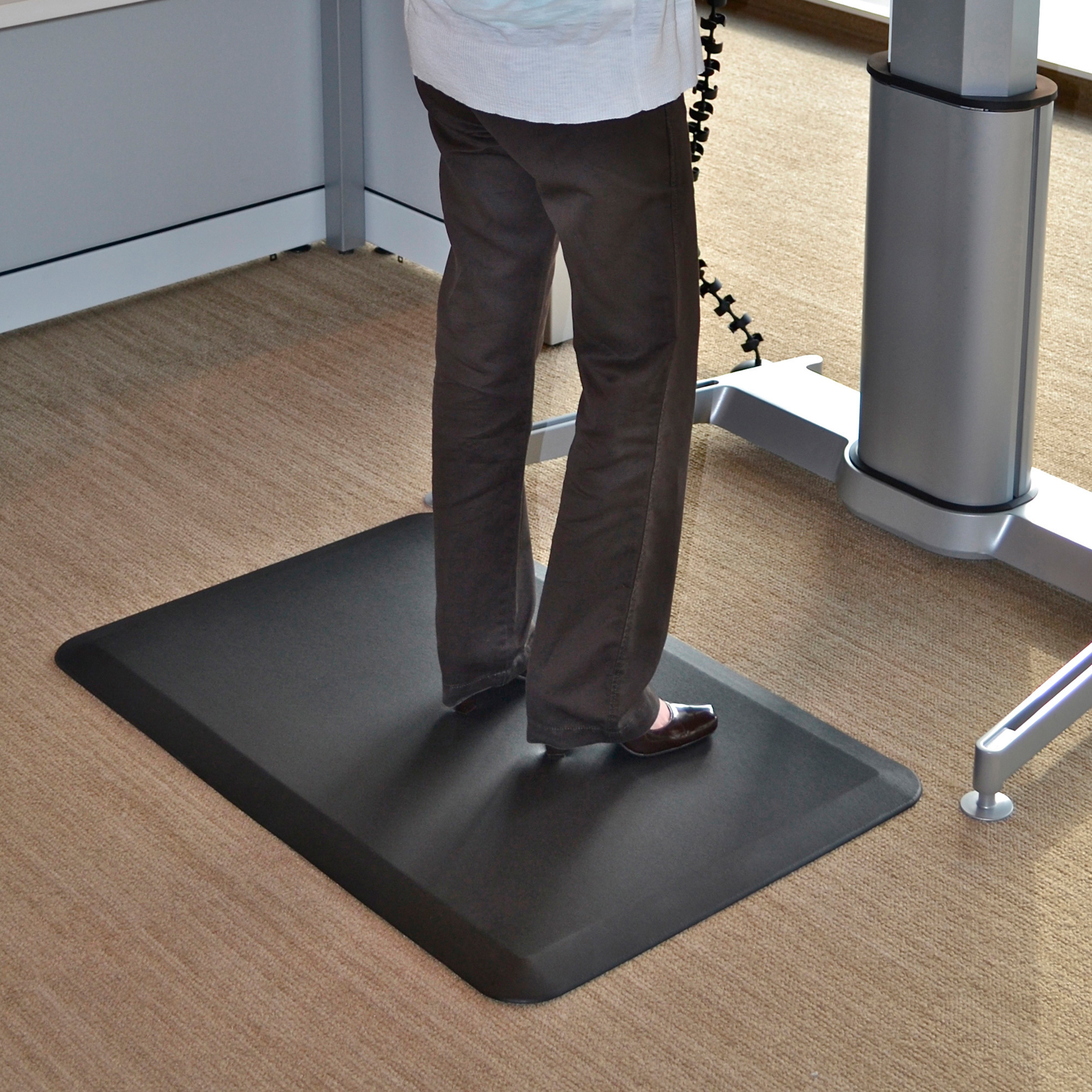 Eco-Pro GelPro NewLife Anti-Fatigue Safety Mat, Black, Matt Texture, 20in.L x 32in.W x 3/4in.H, Model# 104-01-2032-1
